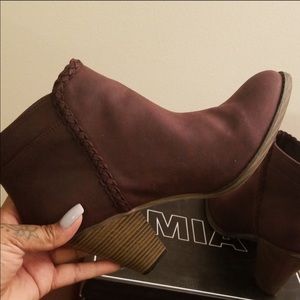 Women's boots